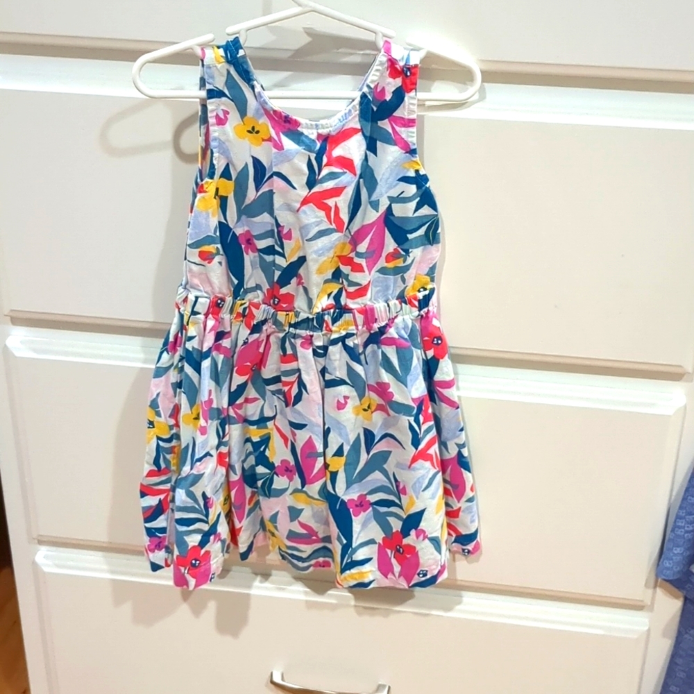 3/$15  4T Carter's summer floral and leaves dress